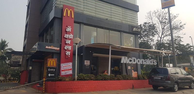 Corona infection at Kalamboli McDonald's on Expressway, 10 employees positive