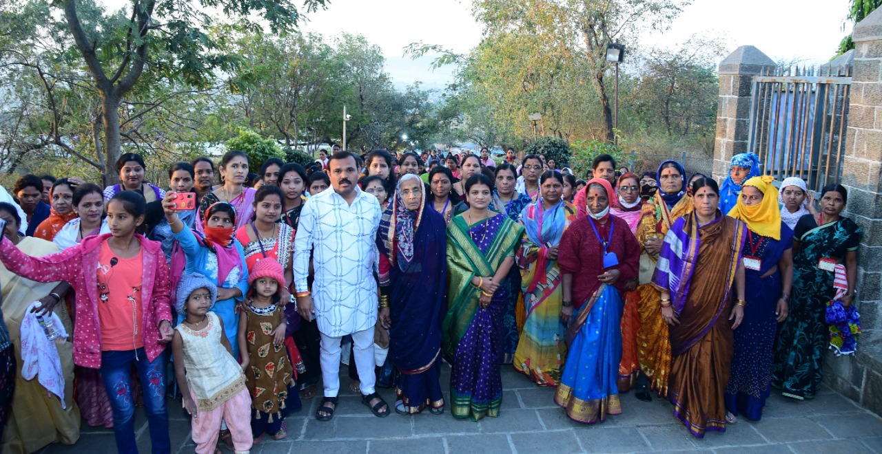 Ashtavinayak Darshan Yatra for women in Charholi area; Benefit to about 3000 women