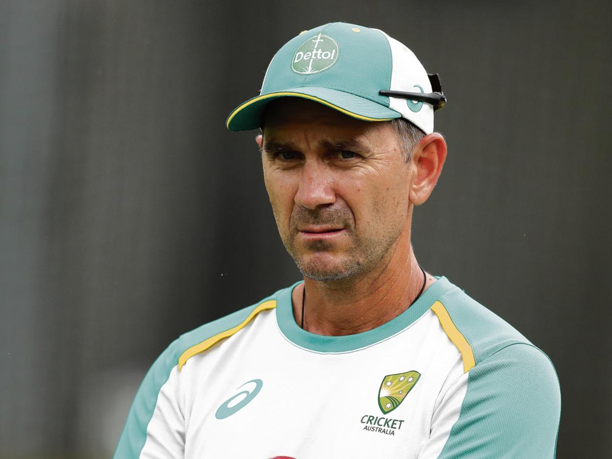 Justin Langer resigns as Australia's coach
