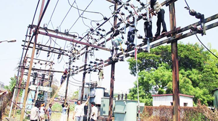Power supply to 60,000 customers in Bhosari, Akurdi cut off due to breakdown in Mahatrans substation