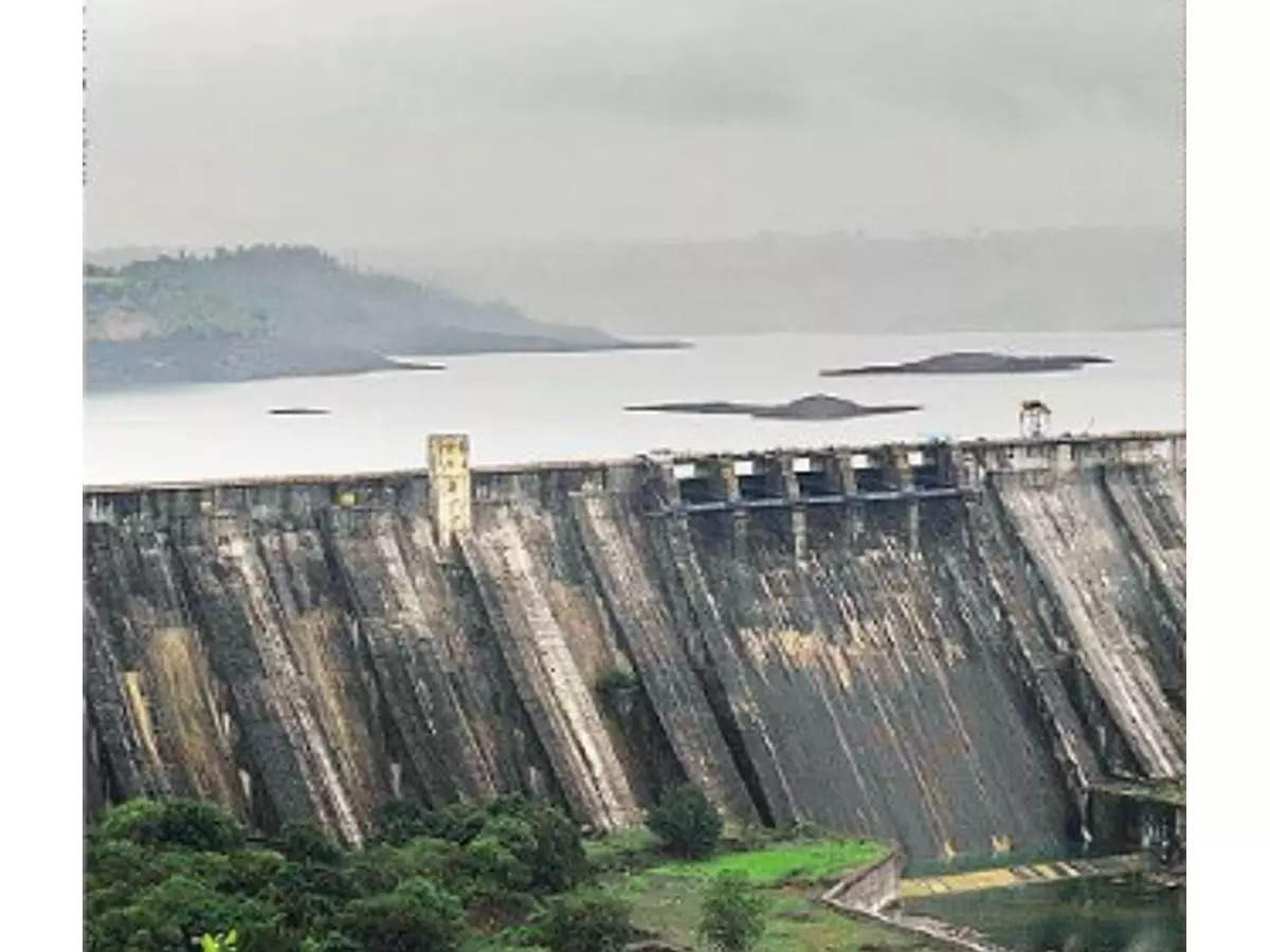 25 to 30 percent water storage in dams supplying water to Mumbai