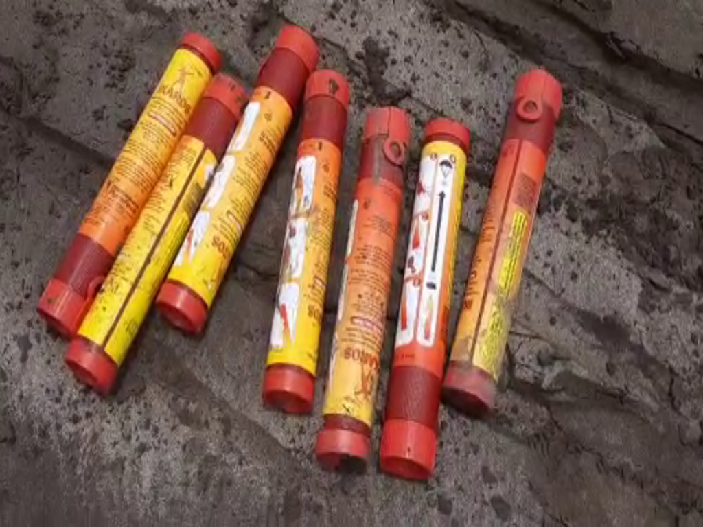 Explosive sticks found on the beach of Uran, fear among citizens after watching VIDEO