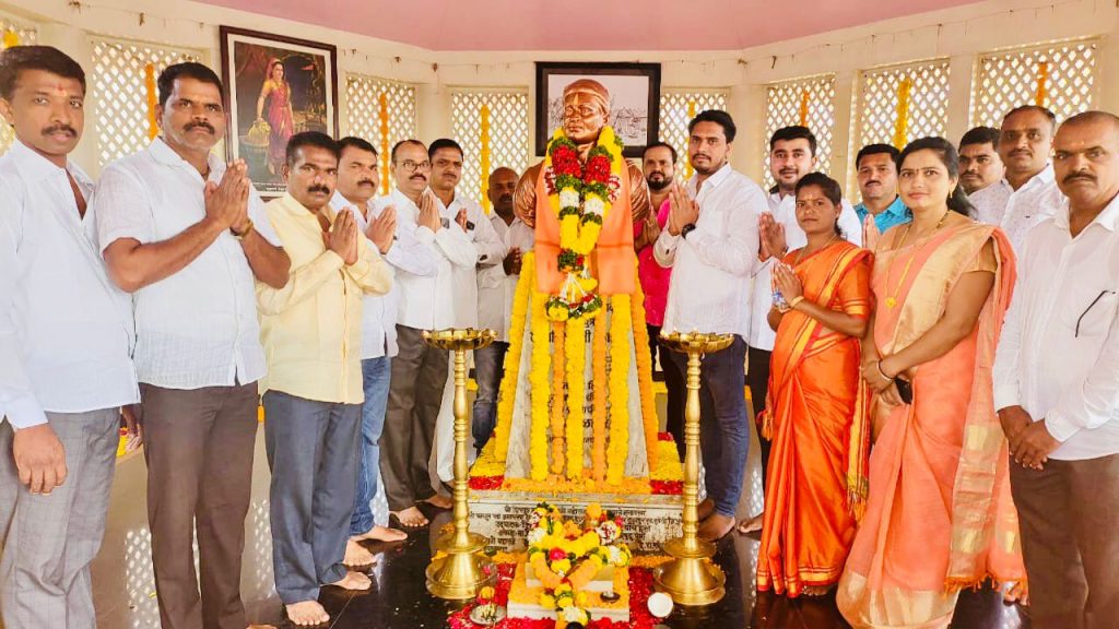 Tribute to Sambhaji Maharaj Samadhisthala by Tulapur Gram Panchayat Chavati