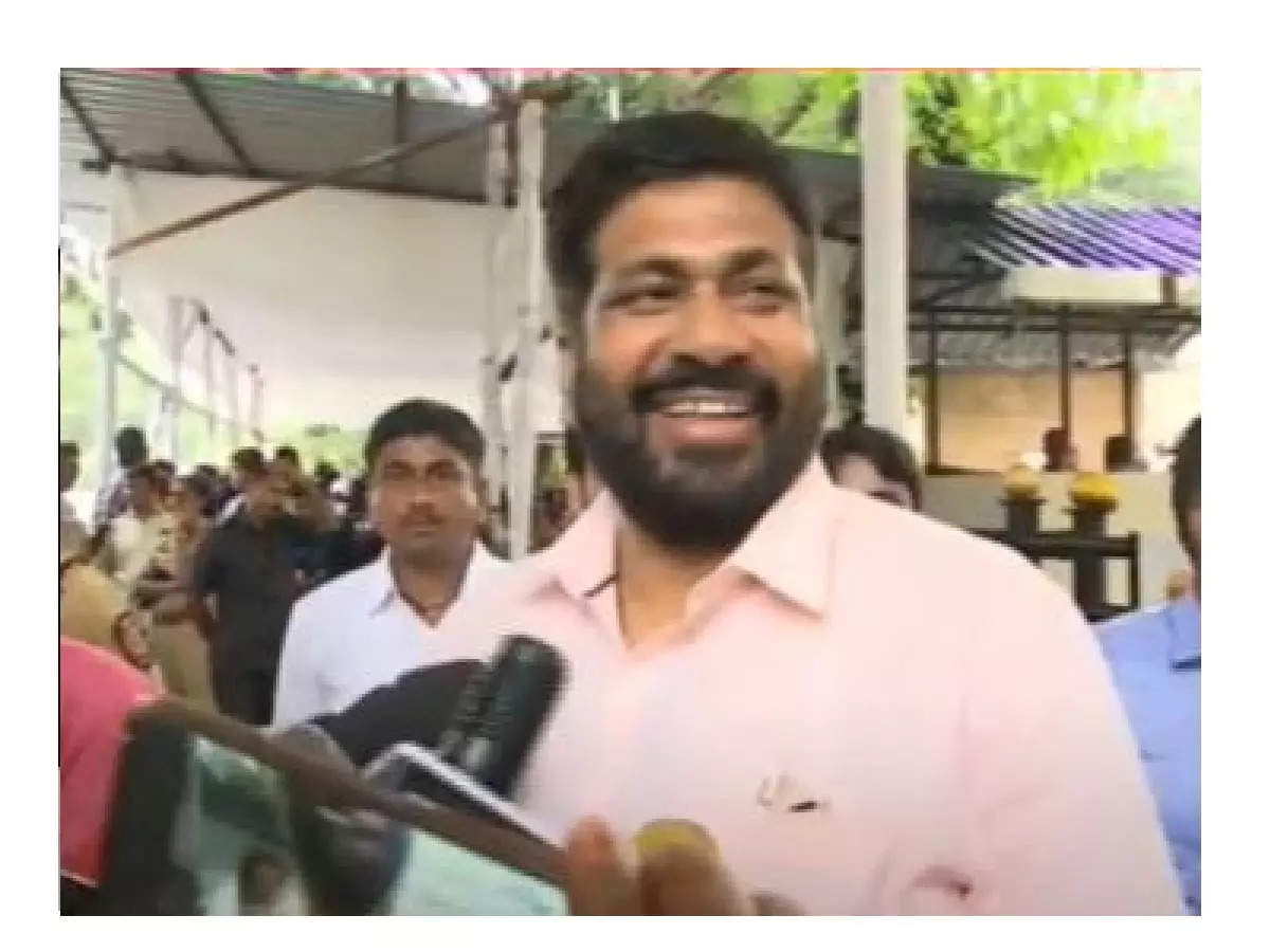 The next Chief Minister Praharcha, we will say the government will run anyway: Bachchu Kadu