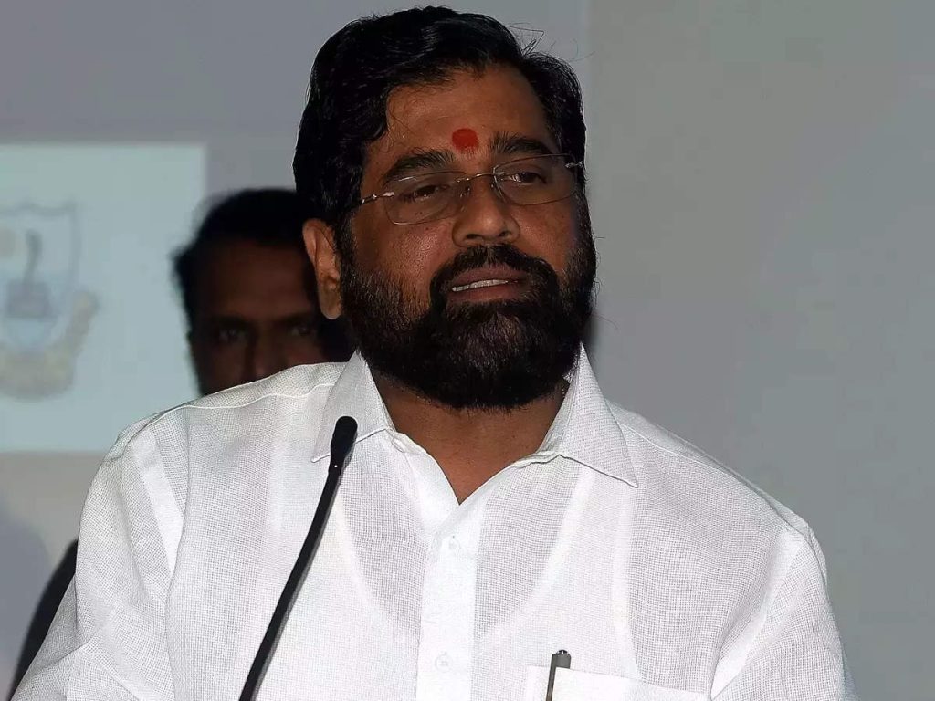 Danger sign: Eknath Shinde to hold press conference from Gujarat;  The possibility of a big decision