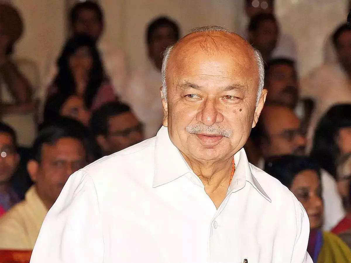 Shinde immediately leaves for Delhi ;? Sushil Kumar Shinde's candidature for the post of President
