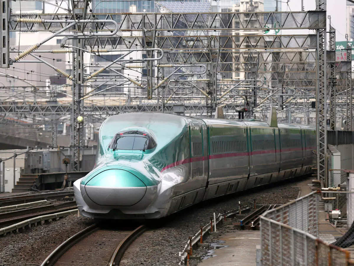 16 coach bullet train, subway terminus at BKC; How is the work of the bullet train?