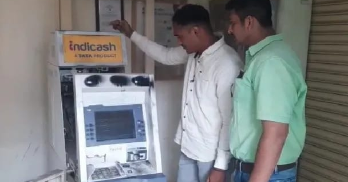 ATM machines were broken in two places in Dhule district