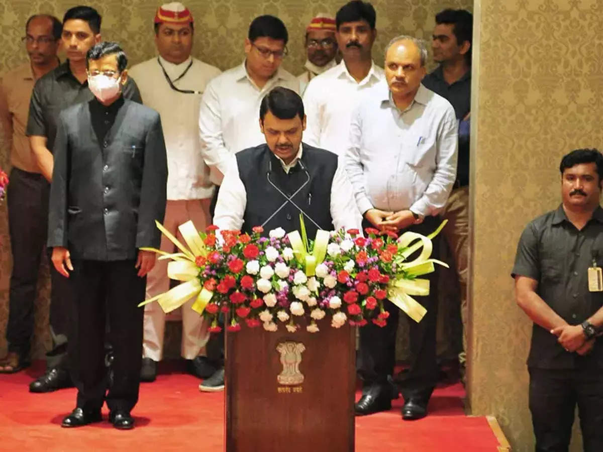 Devendra Fadnavis had to accept the 'he' order of the central leadership for the post of Deputy Chief Minister