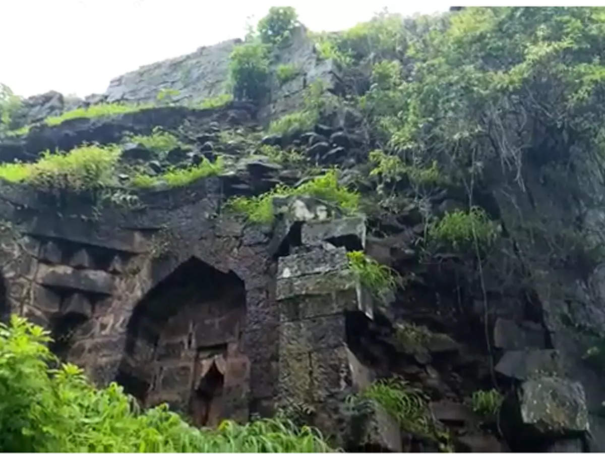 The issue of conservation of such historical forts in Maharashtra is on the rise again
