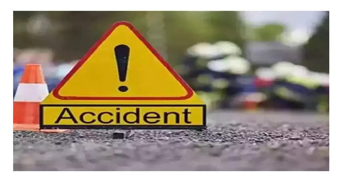 While taking the girl to school at Saswad Road Satavwadi in Hadapsar, the two-wheeler fell and both the girl and her father fell under the tanker.