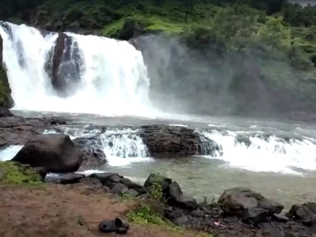 1 youth drowned in water falling from spillway of Paleshwar Small Irrigation Project at Shahuwadi in Kolhapur