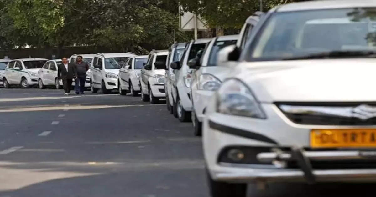Due to the sudden increase in demand in the evening on the day of Rakshabandhan, the cab companies transporting passengers through the app looted the passengers