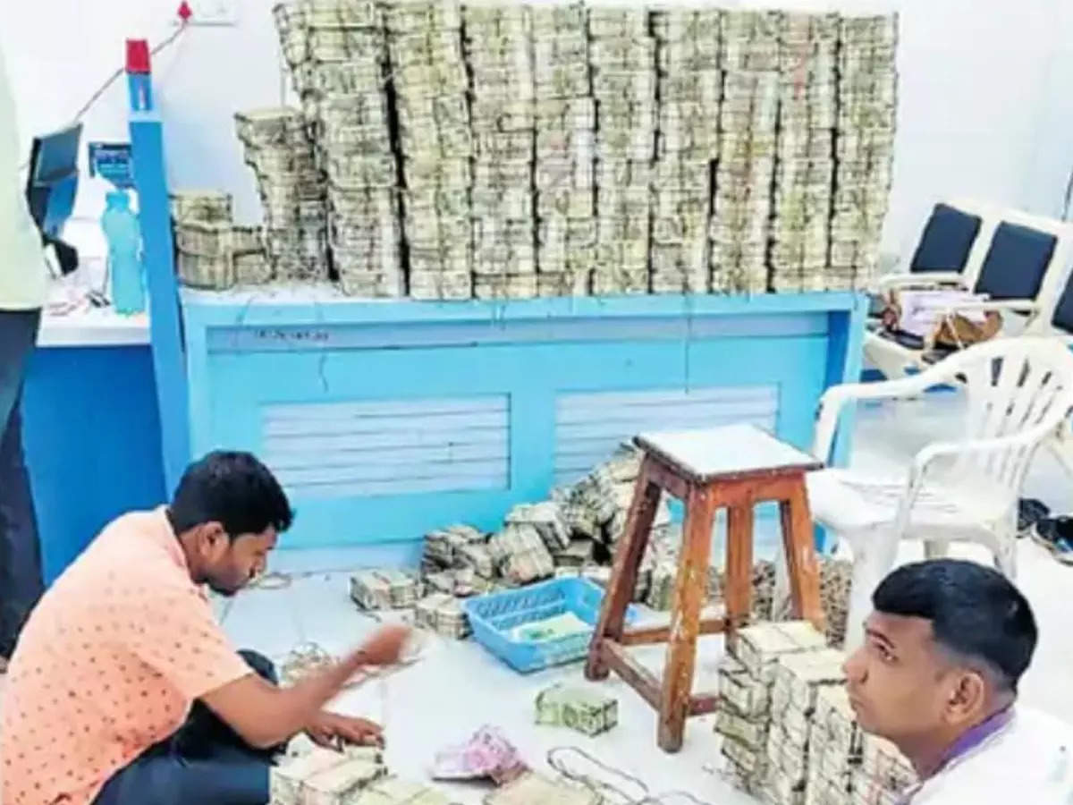 Latest update on income tax raid in Jalanya, 30 more lockers will be checked