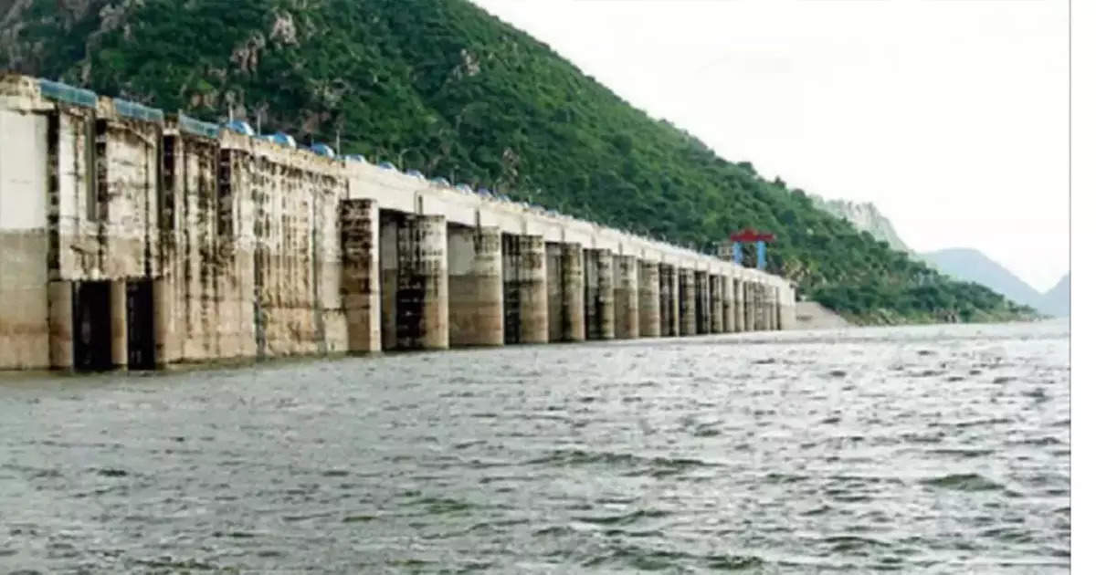 Ujani Dam, which has been a boon to Pune, Nagar and Solapur districts, has now crossed the hundred mark
