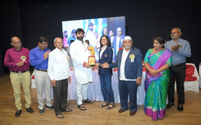 meritorious students felicitated by Gayatri Sakhi Manch at Bhosari;  Initiative of Kavita Bhongale-Kadu