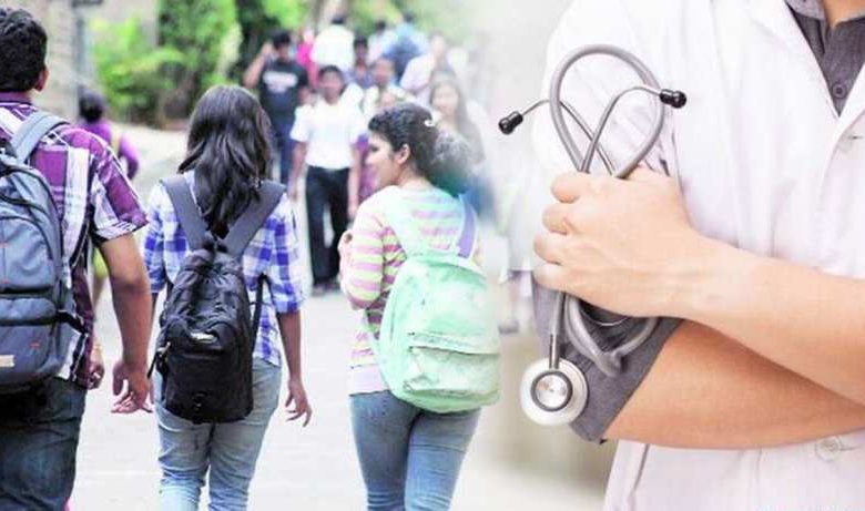 'Biometric' attendance compulsory in government medical colleges; The possibility of stopping the 'game of transfers' of professors