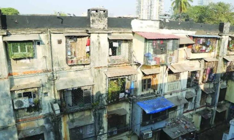The Mumbai Board of MHADA has accelerated the Worli BDD Chal redevelopment project and started the construction of six buildings here.