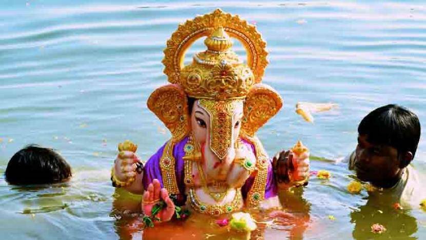 This year, 2,066 Ganeshotsav mandals are away from the festival; The number of household Ganpatis fell by 2,672