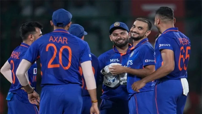 टी-२० विश्वचषकात भारतीय संघाला धक्का, ‘हा’ खेळाडू वर्ल्ड कपमधून बाहेर