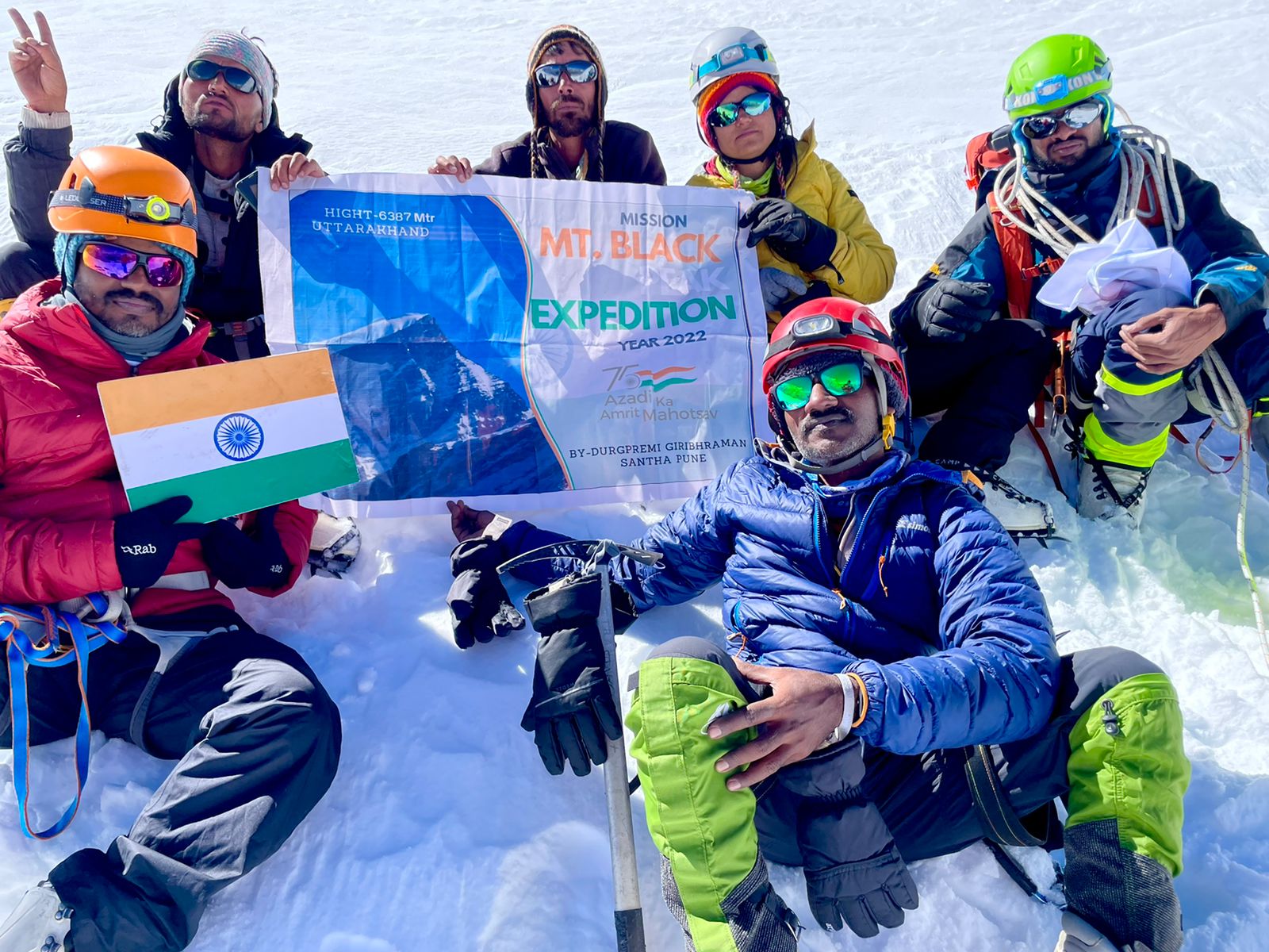 Successful climb of Ajastra Kala Nag mountain in Uttarakhand