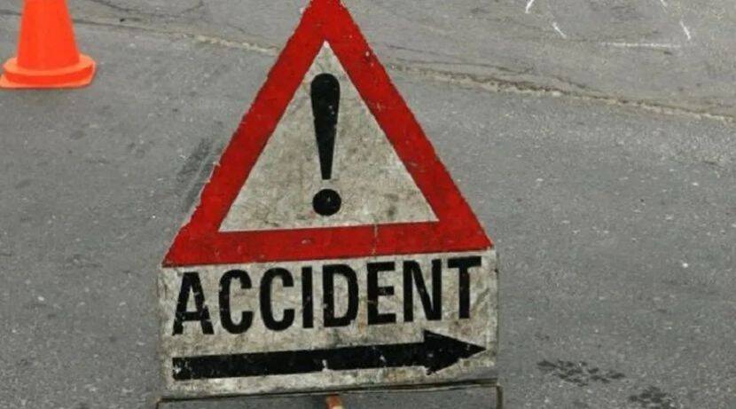 A car collided with a two-wheeler on the flyover; Wife killed, husband seriously after falling under bridge