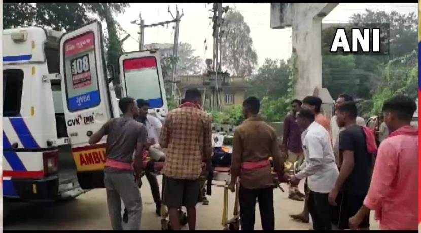 Add time to the devotees going to Ambaji Temple; Six people were crushed by the speeding car, seven were seriously injured