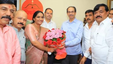 Confusion due to absence of two corporators in Matoshree Wari; BJP's Poonam Dhangar in Shiv Sena