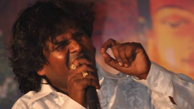 Marathi singer cheated by fake IPS officer