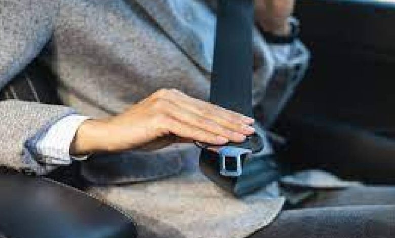 Denial of vehicle fitness certificate without 'seatbelt'?