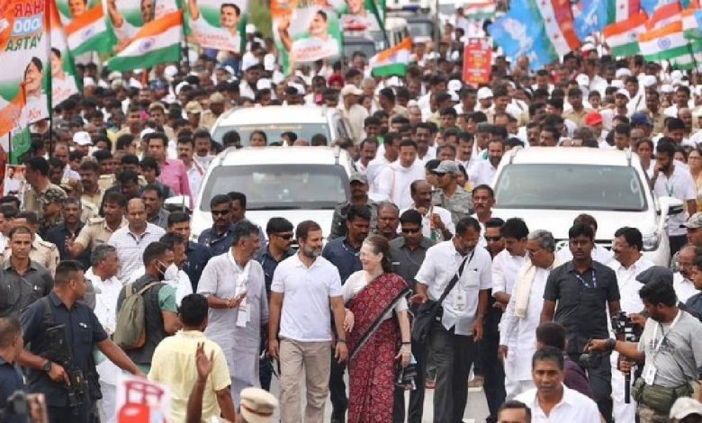 Sonia Gandhi also participates in 'Bharat Jodo' Yatra; Walked with Rahul Gandhi