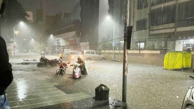 Rain in Pune; Clash among citizens