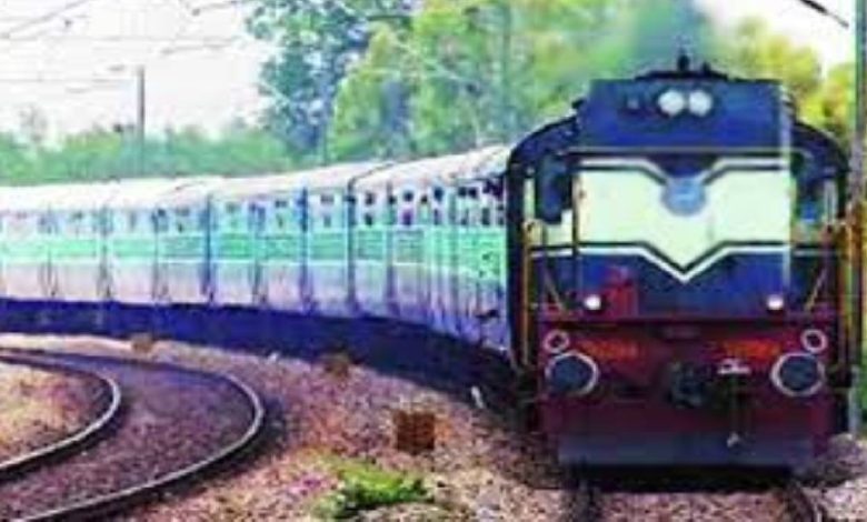Pune-Satara DEMU with Koyna Express canceled tomorrow