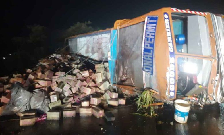Driver dies after soap truck overturns near Khopoli