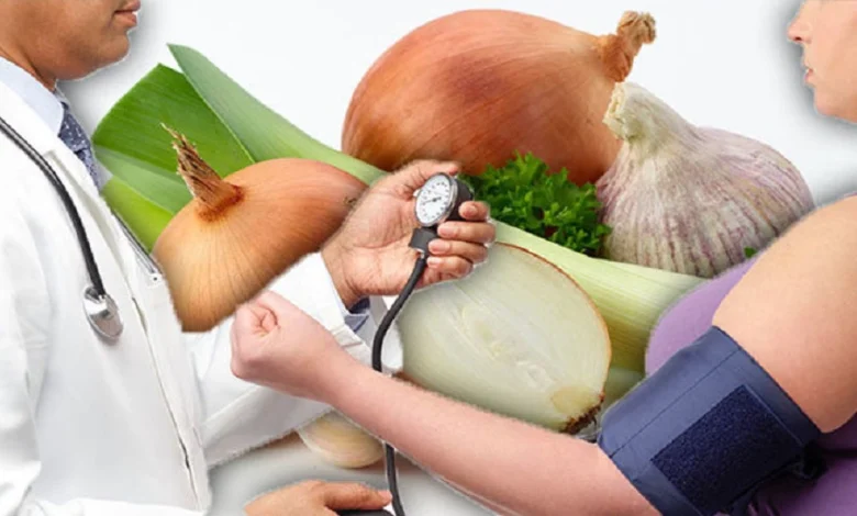 Raw garlic is a boon in high blood pressure, know its benefits