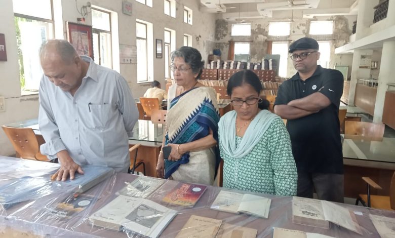 An exhibition of his literature at the Mumbai Marathi Library on the occasion of Thackeray Memorial Day
