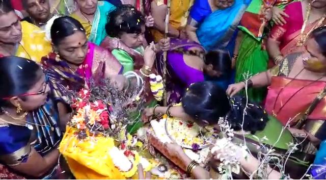 shri-krishna-tulsi-marriage-ceremony-in-suravati-of-mangalashtaka-in-excitement