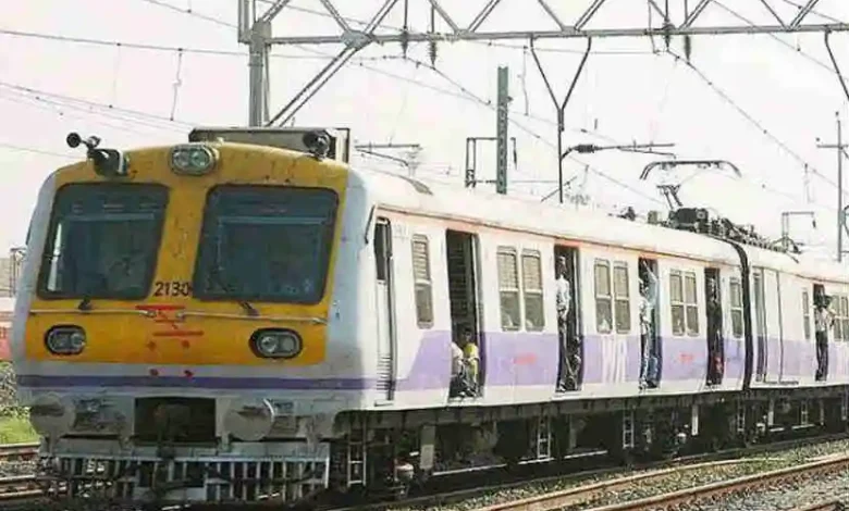 Passengers on Central Railway to wait for 15 coach local extra runs
