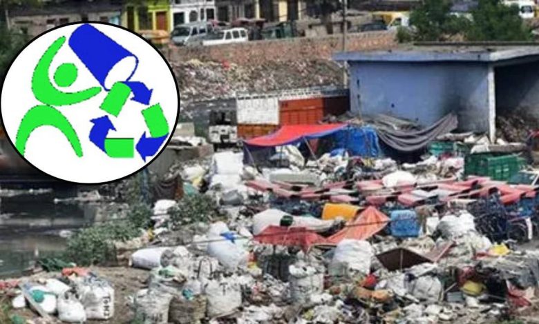 Collection of commercial waste in pethas now only at midnight