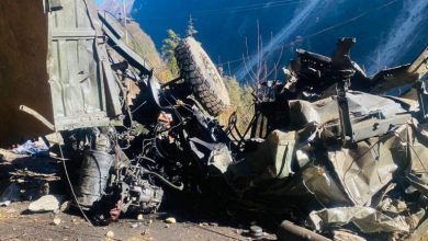 16 army personnel died and 4 were seriously injured when an army bus fell into a deep ravine
