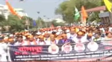 Huge march, in Solapur, against insult to great men,