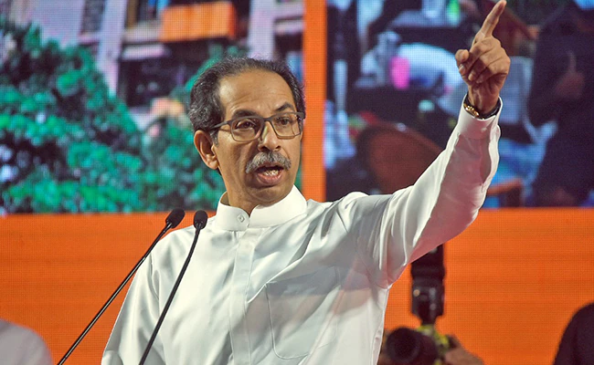 File reconsideration petition on boundary question: Uddhav Thackeray