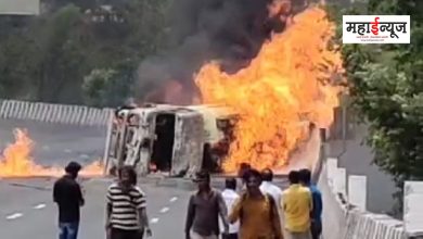 Tanker caught fire on Pune-Mumbai Expressway; 4 people died, 3 seriously injured