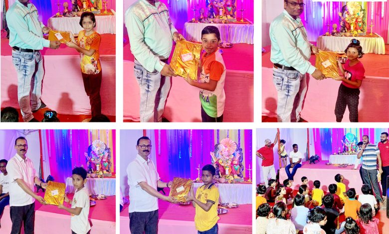 Prize distribution ceremony of various competitions organized by Ganesha Mandal of Exerbia Abode Society in excitement
