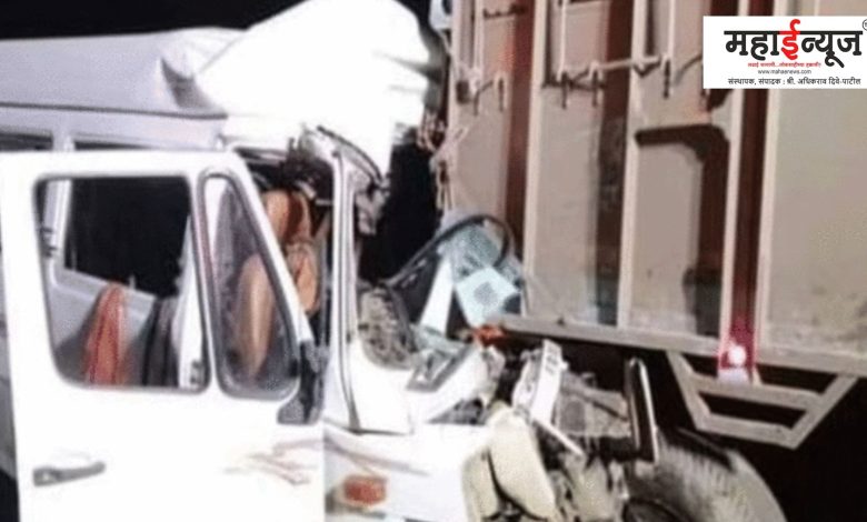 12 killed, 23 injured in mini bus, container collision