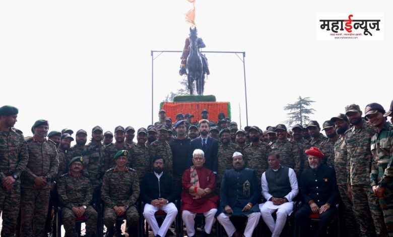 Chief Minister Eknath Shinde unveils statue of Chhatrapati Shivaji Maharaj at Kupwara in Kashmir