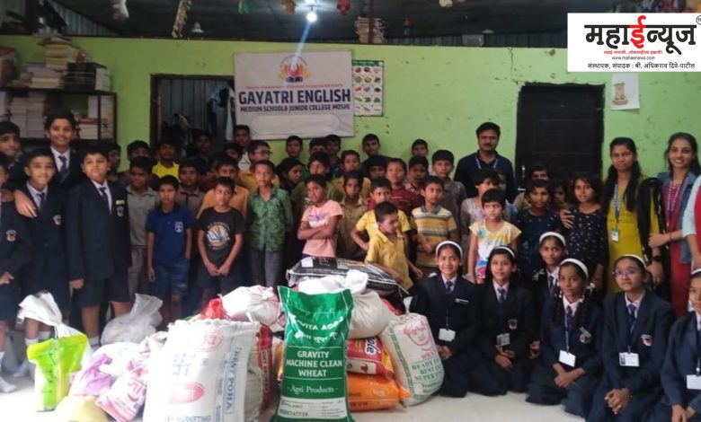Gayatri, English School, organizes, 'Handful of, Grains', Initiative for Diwali,