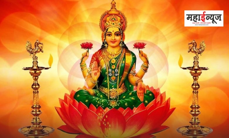 When to do Lakshmi Puja? Know auspicious times and mantras