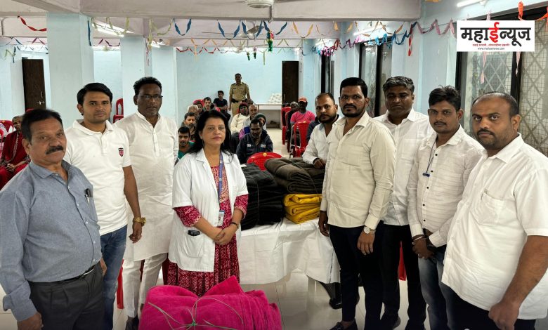 On behalf of the NCP Sharad Pawar group, distribution of blankets in Nivara Ashram