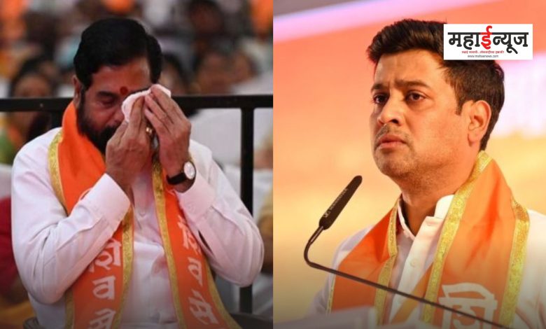 Tears in the eyes of father Eknath Shinde while listening to Srikanth Shinde's speech